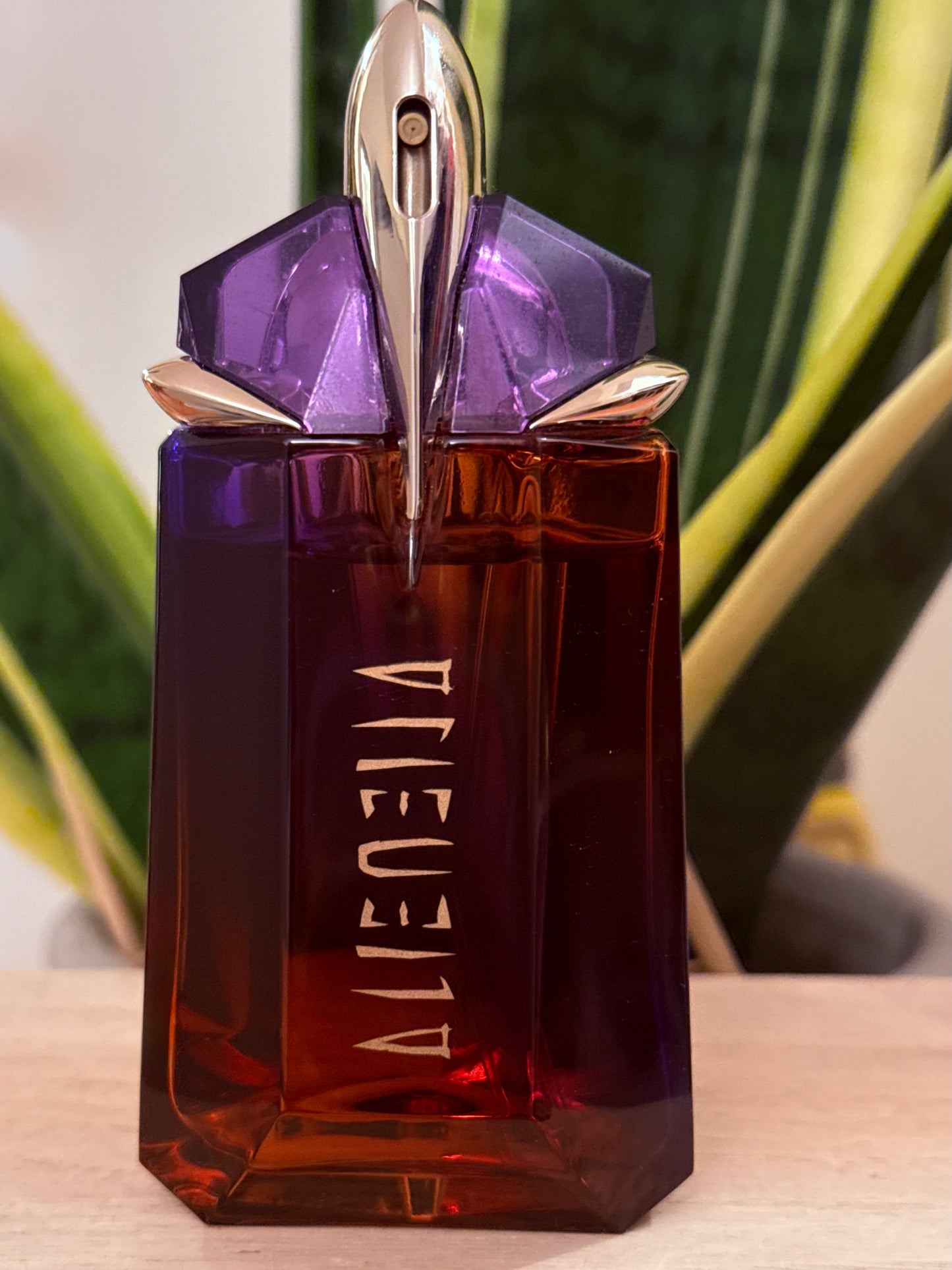 Mugler: Alien Hypersense-Sample